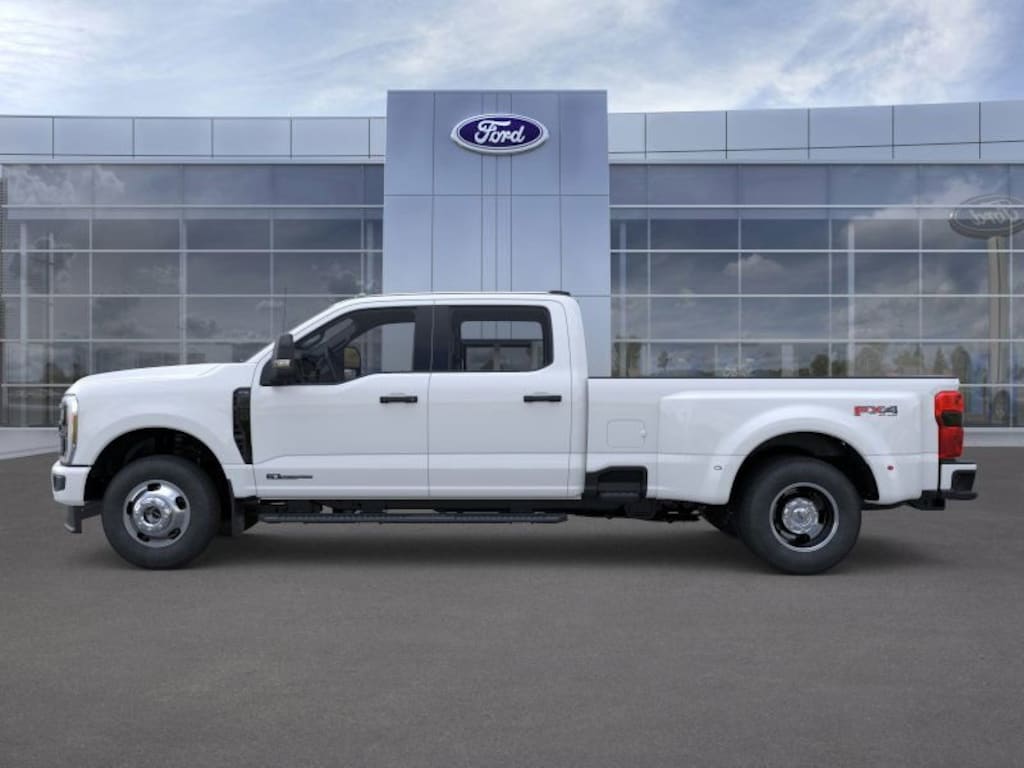 New 2026 Ford F-350 XL Truck Crew Cab