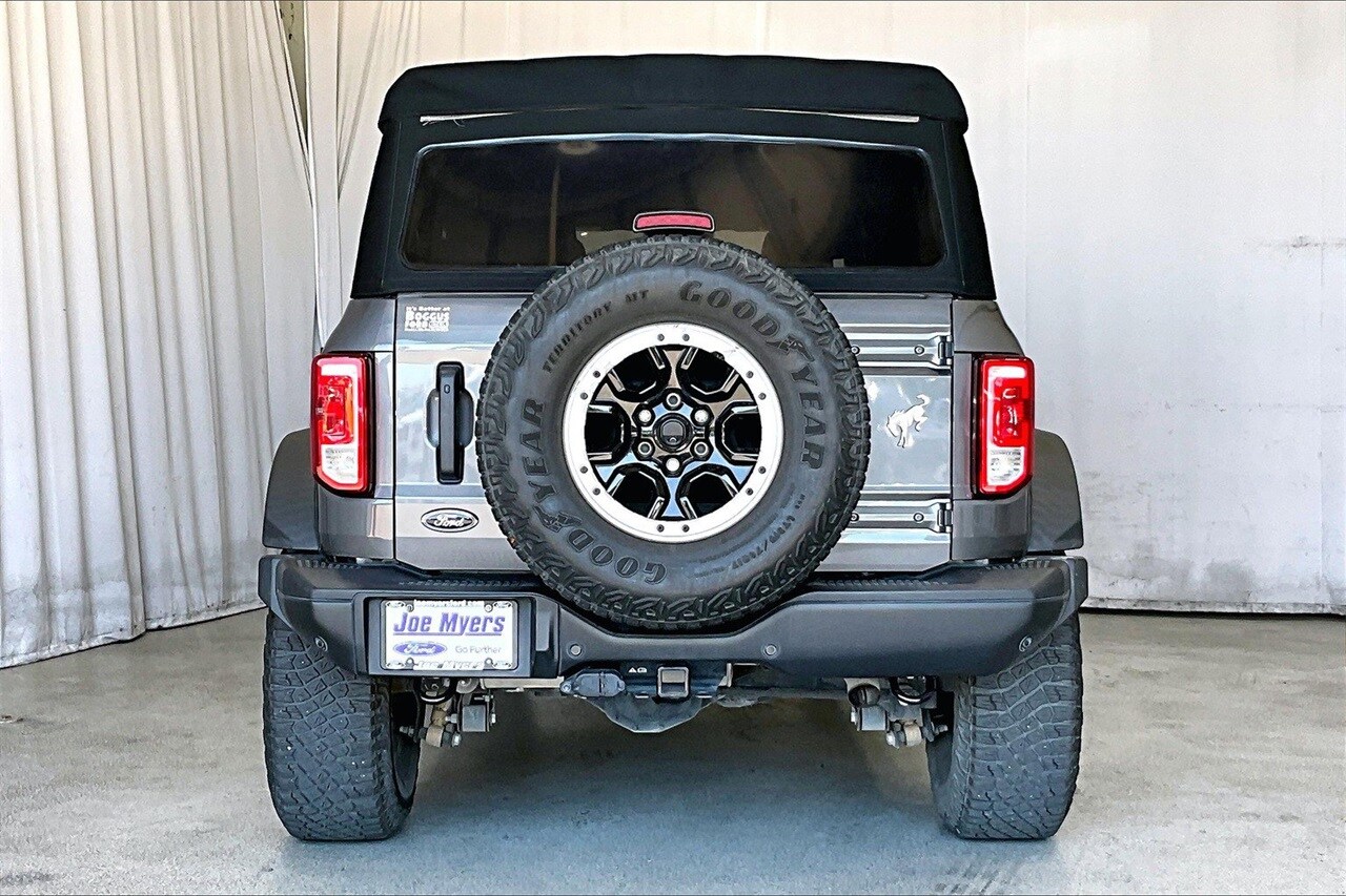 2021 Ford Bronco Black Diamond photo 4