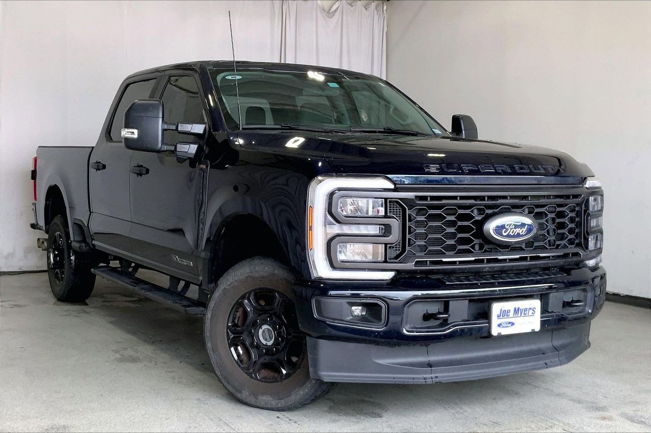 2025 Ford F-250 XL 4x4 Crew Cab 6-3/4' Box's photo