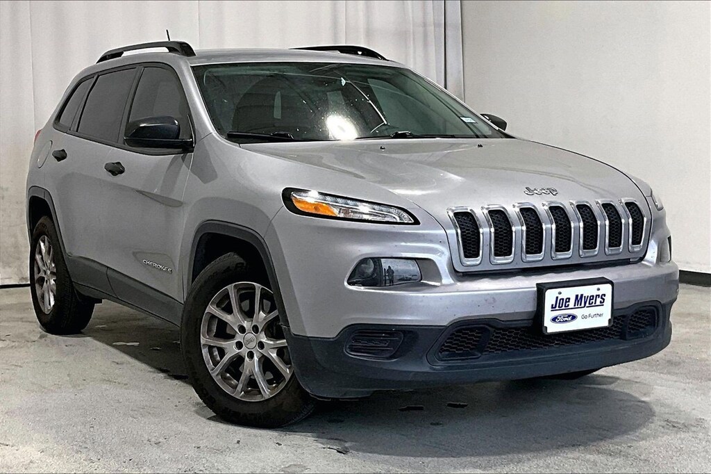 Used 2017 Jeep Cherokee Sport SUV