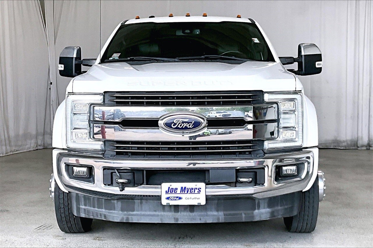 2017 Ford F-450 photo 3