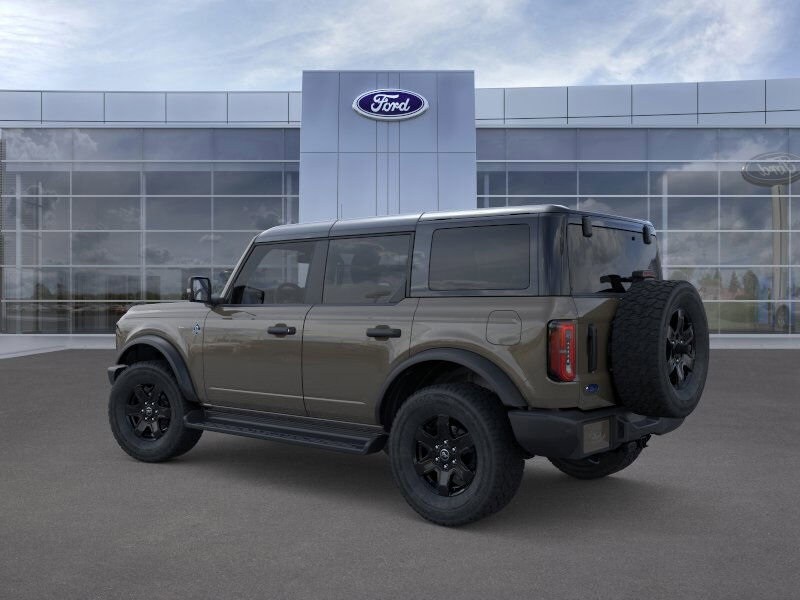 2025 Ford Bronco Outer Banks photo 3