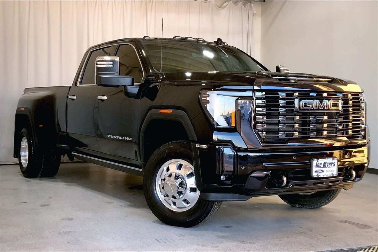 2024 GMC Sierra 3500HD Denali Ultimate's photo