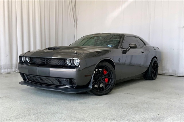 Used 2016 Dodge Challenger SRT with VIN 2C3CDZC95GH335684 for sale in Houston, TX