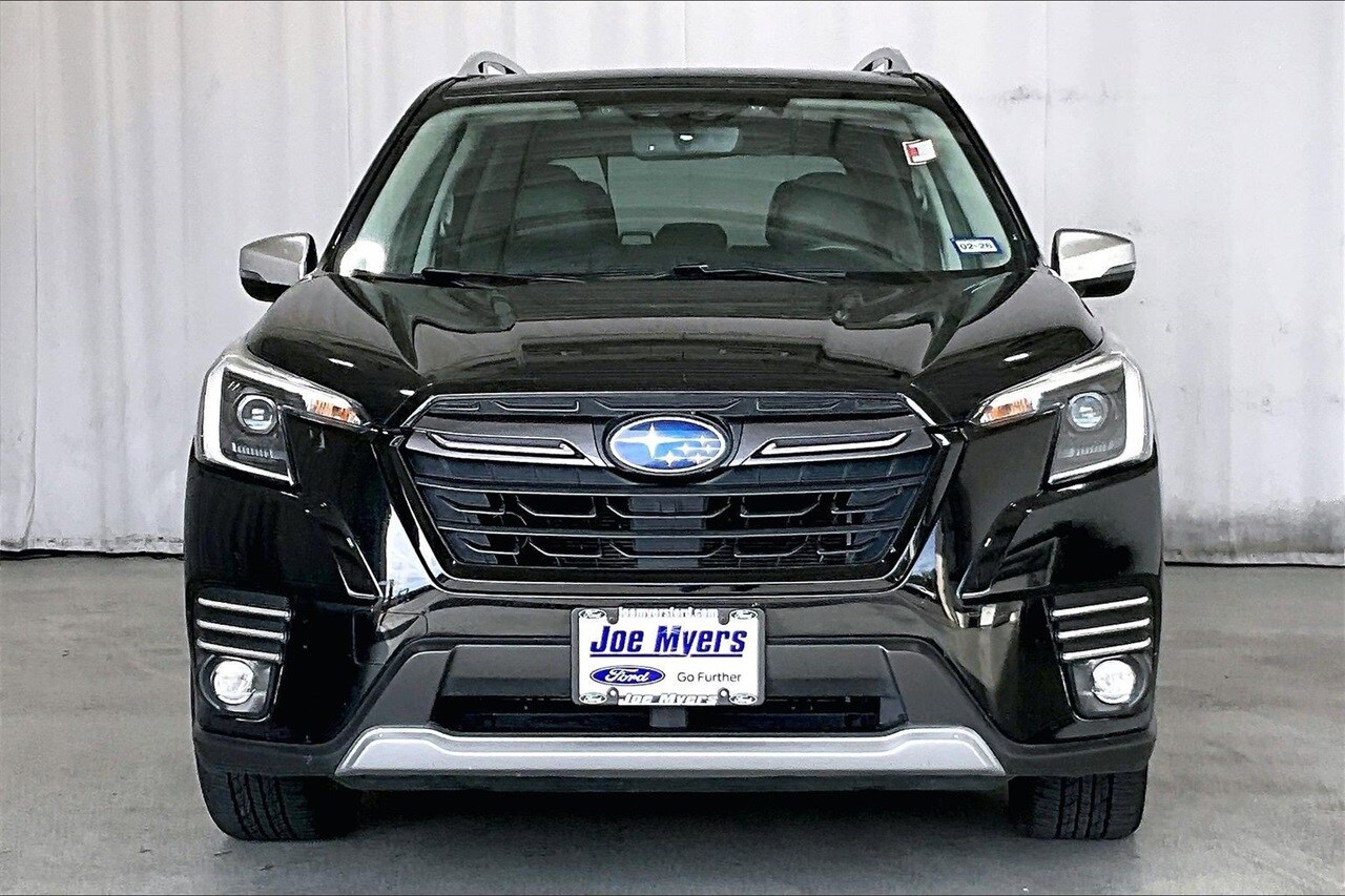 2022 Subaru Forester Touring photo 3