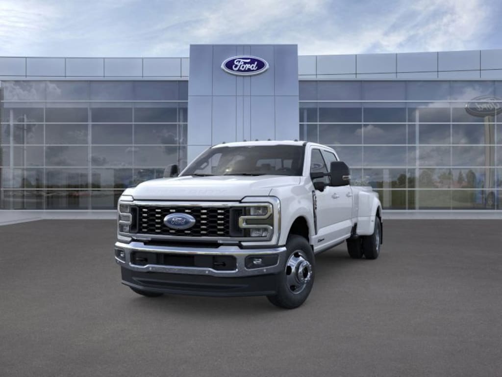 New 2025 Ford F-350 Lariat Truck Crew Cab