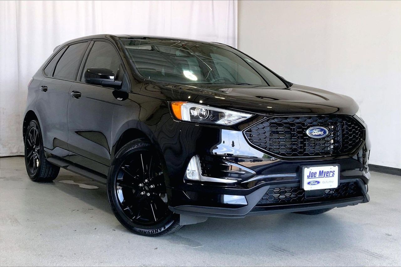 2022 Ford Edge ST-Line AWD's photo
