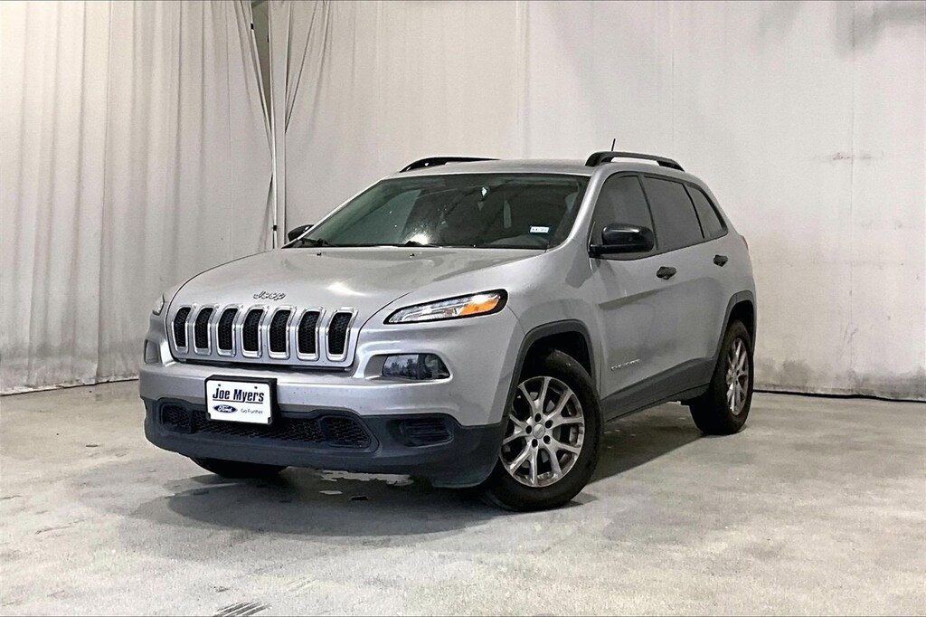 Used 2017 Jeep Cherokee Sport SUV