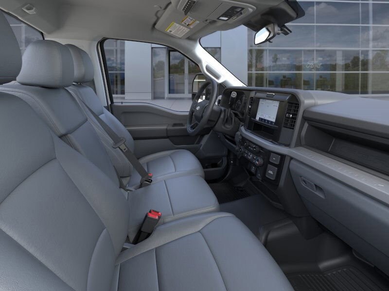 2025 Ford F-350 Super Duty Chassis Cab XL - Photo 11