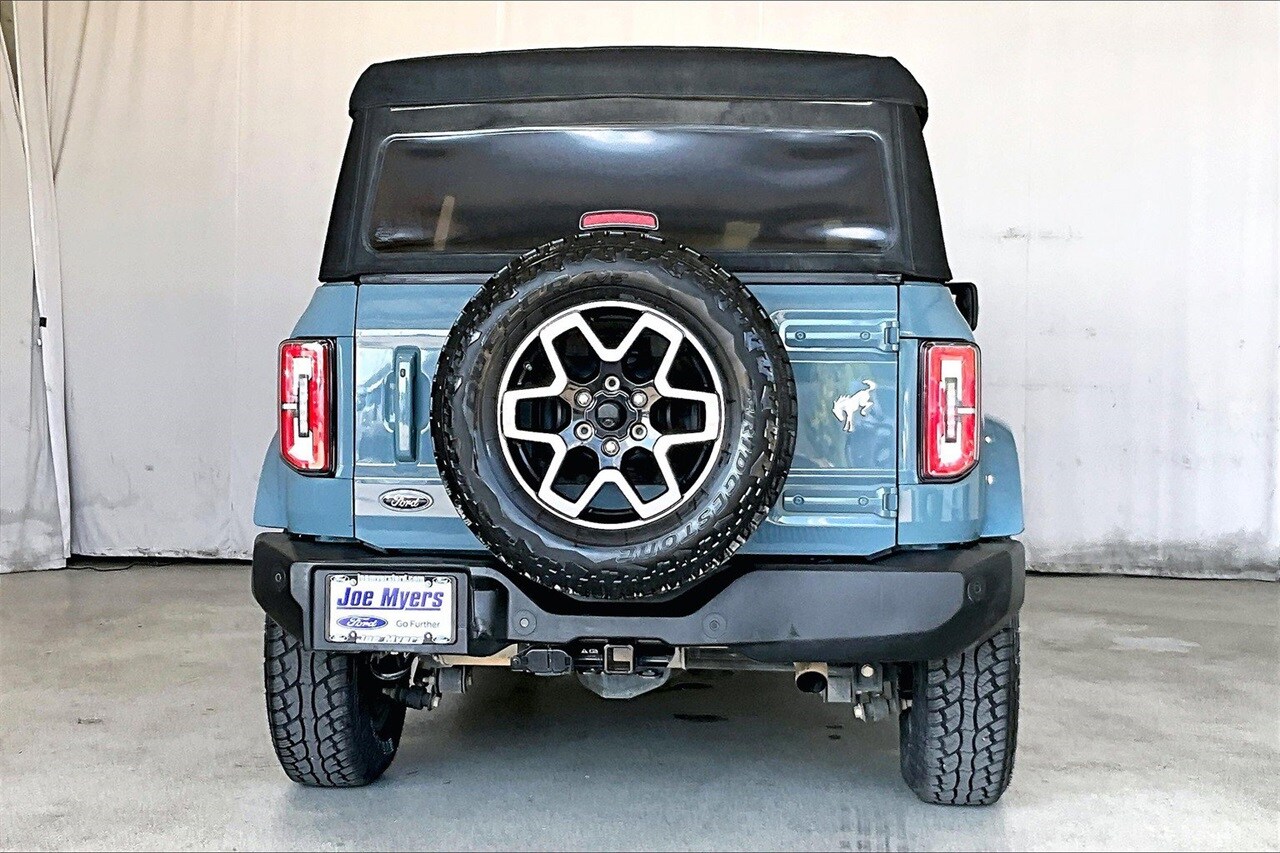 2021 Ford Bronco Outer Banks photo 3