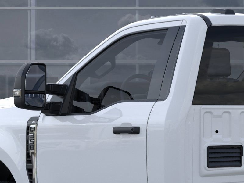 2025 Ford F-350 Super Duty Chassis Cab XL - Photo 20