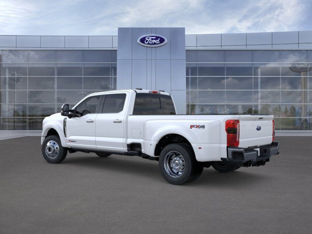 New 2026 Ford F-450 Lariat Truck Crew Cab