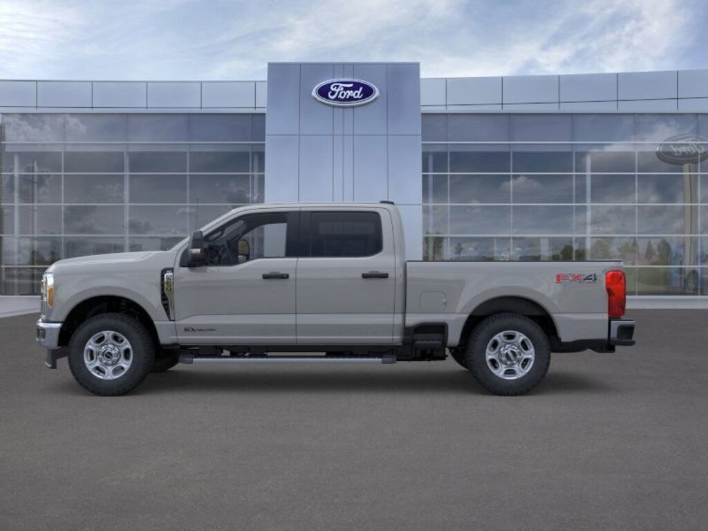 New 2026 Ford F-250 XLT Truck Crew Cab