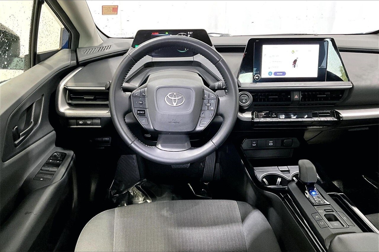 2024 Toyota Prius Limited photo 4