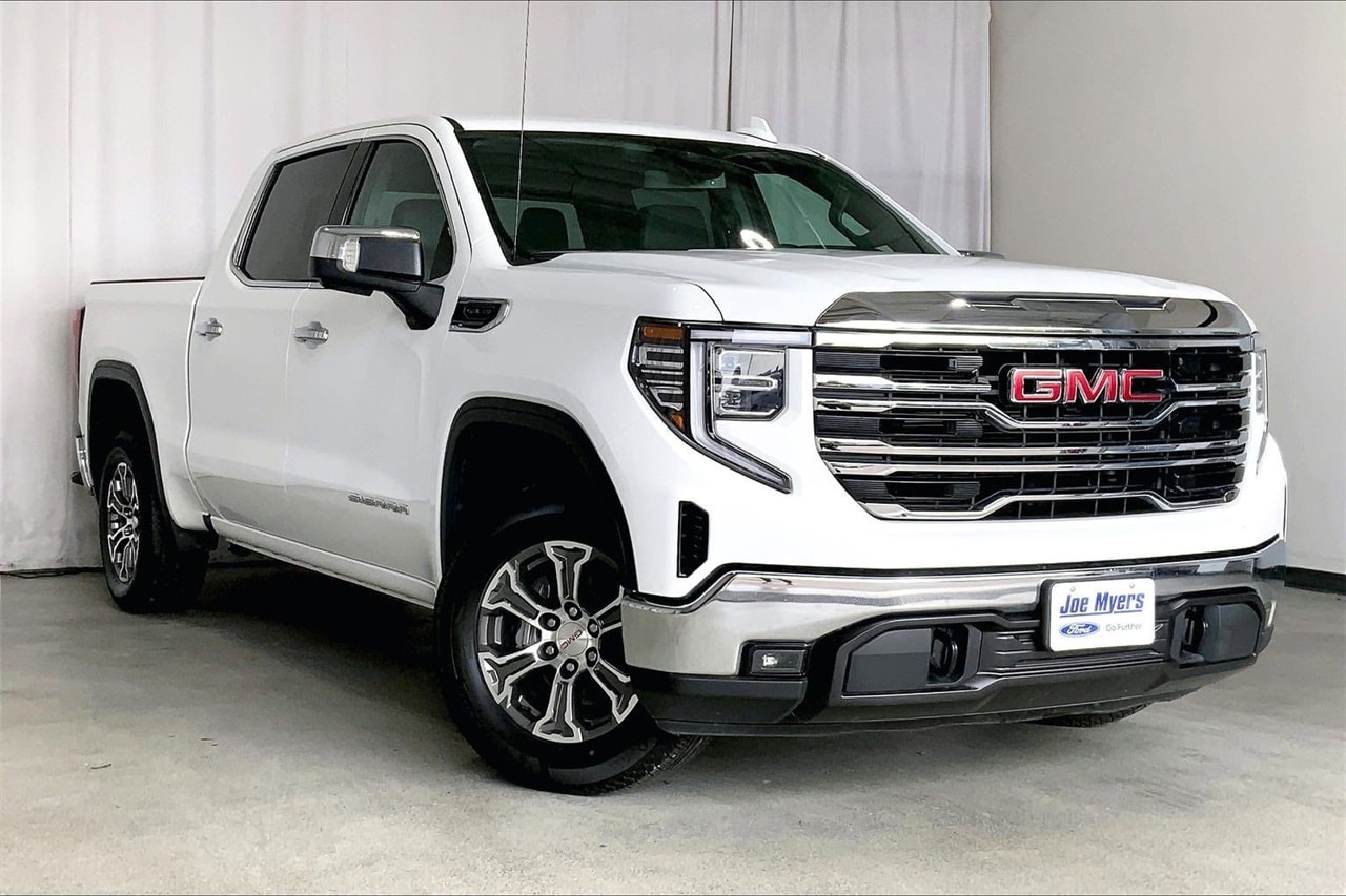 2024 GMC Sierra 1500 SLT's photo