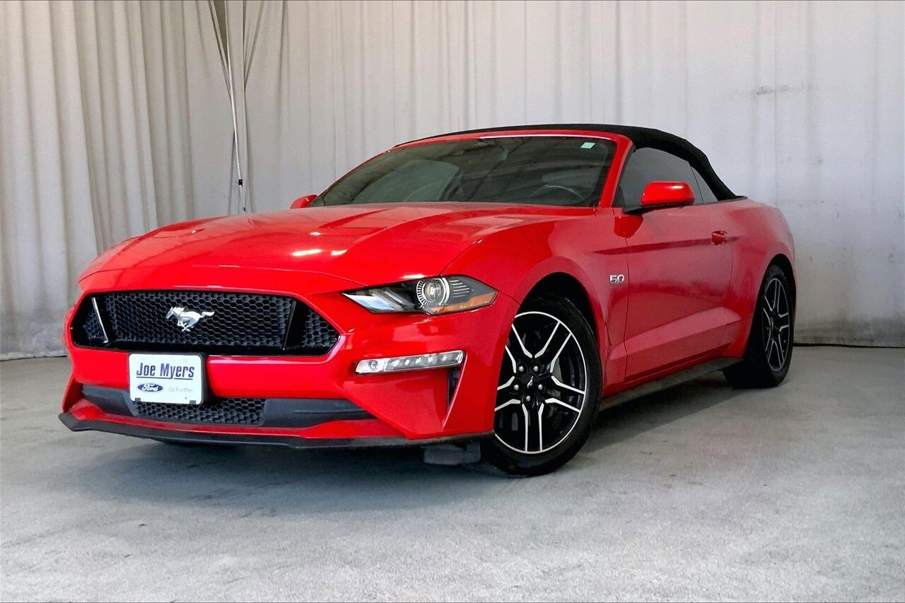 2022 Ford Mustang GT Premium Convertible photo 2