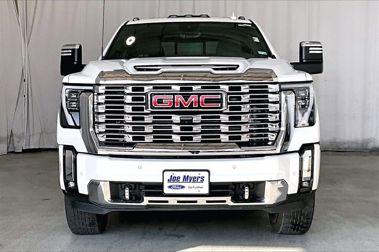 2025 GMC Sierra 2500HD Denali's photo