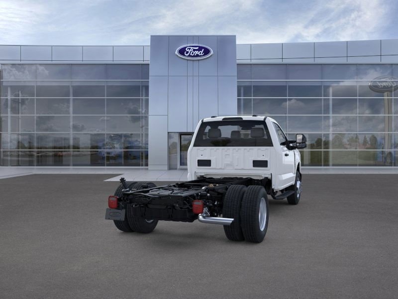 2025 Ford F-350 Super Duty Chassis Cab XL - Photo 8