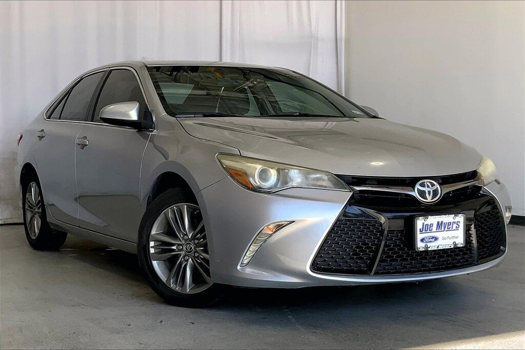 Used 2016 Toyota Camry LE Sedan