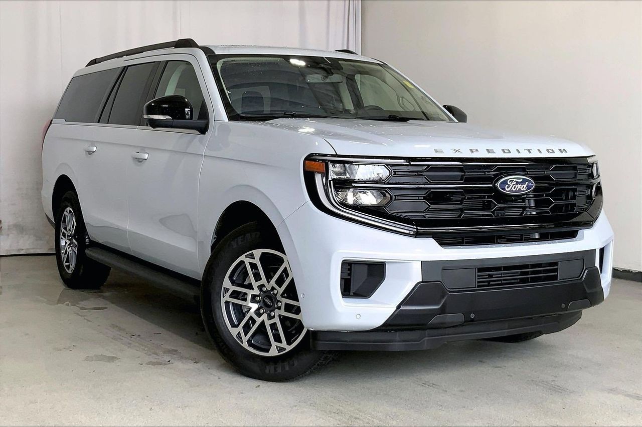 2025 Ford Expedition Active MAX's photo
