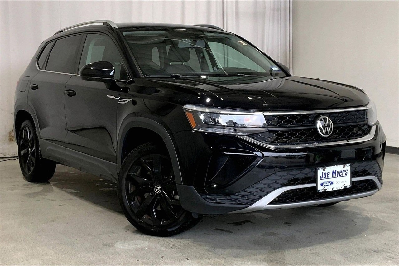 2022 Volkswagen Taos SE's photo