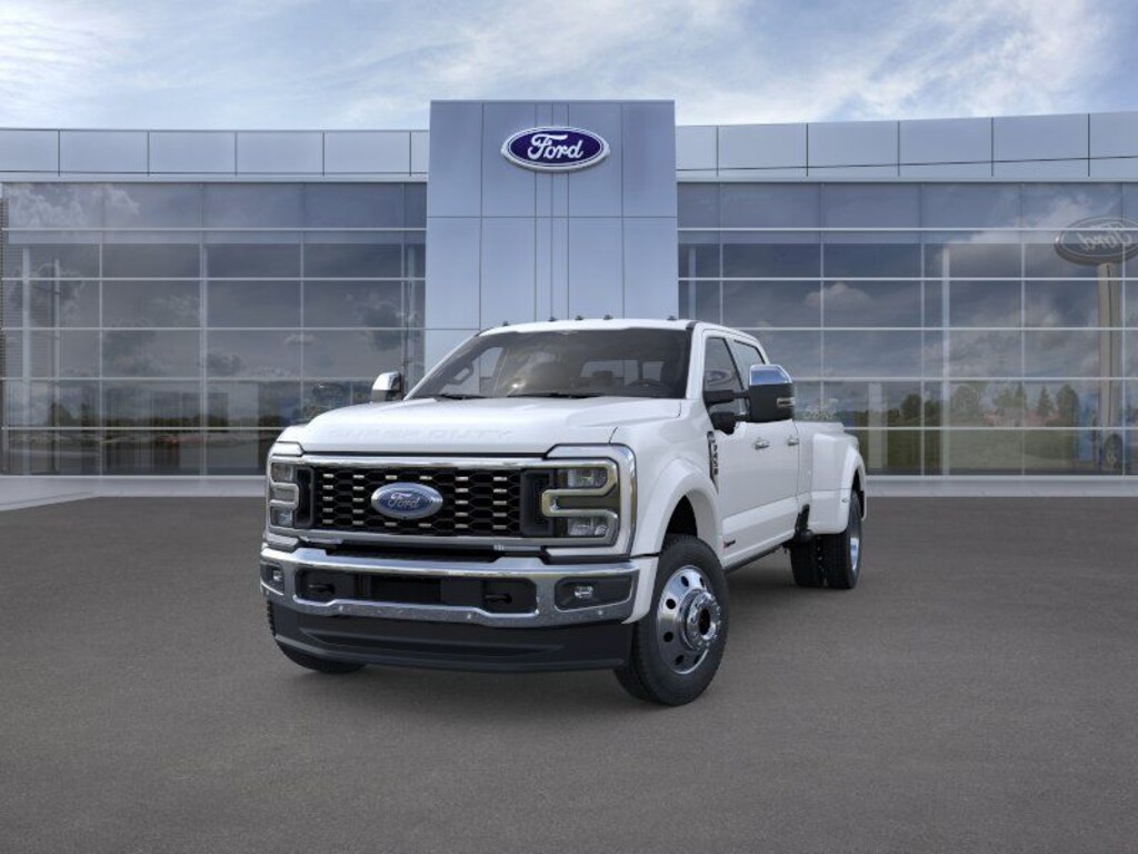 New 2026 Ford F-450 Lariat Truck Crew Cab