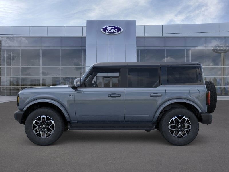 2025 Ford Bronco Outer Banks photo 3