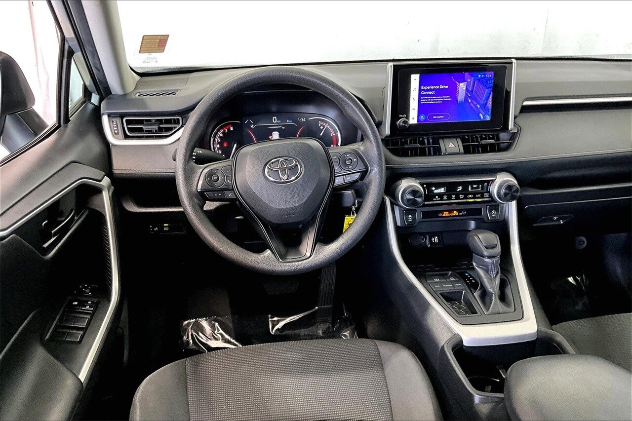 2024 Toyota RAV4 LE photo 2