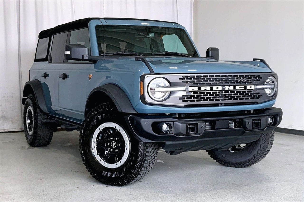 2023 Ford Bronco 4-Door Badlands