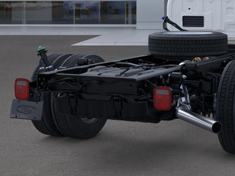2025 Ford F-550 Super Duty Chassis Cab XL - Photo 21