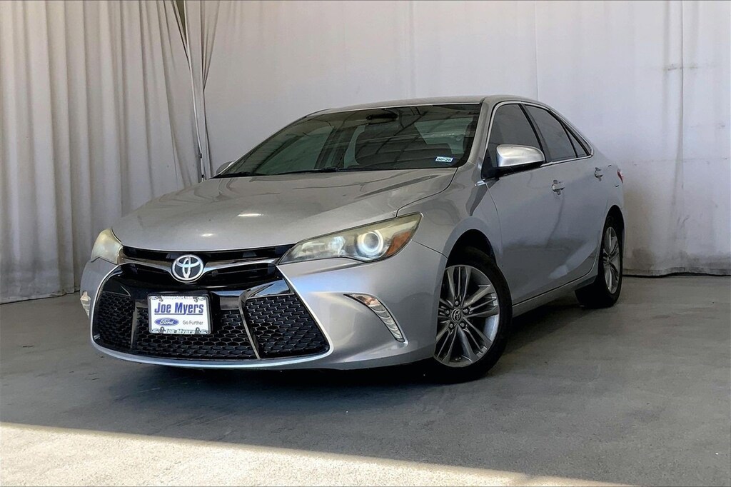 Used 2016 Toyota Camry LE Sedan