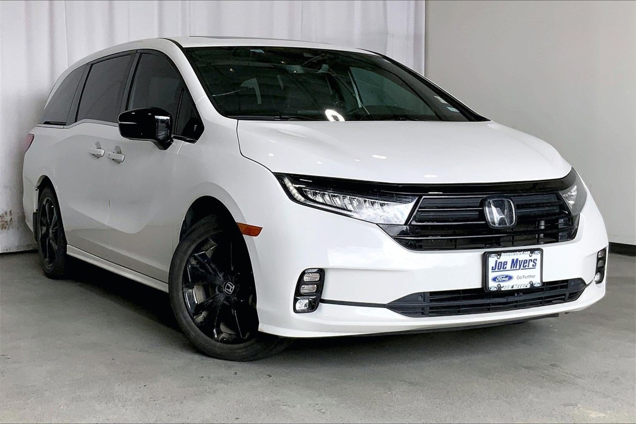 2024 Honda Odyssey SPORT's photo