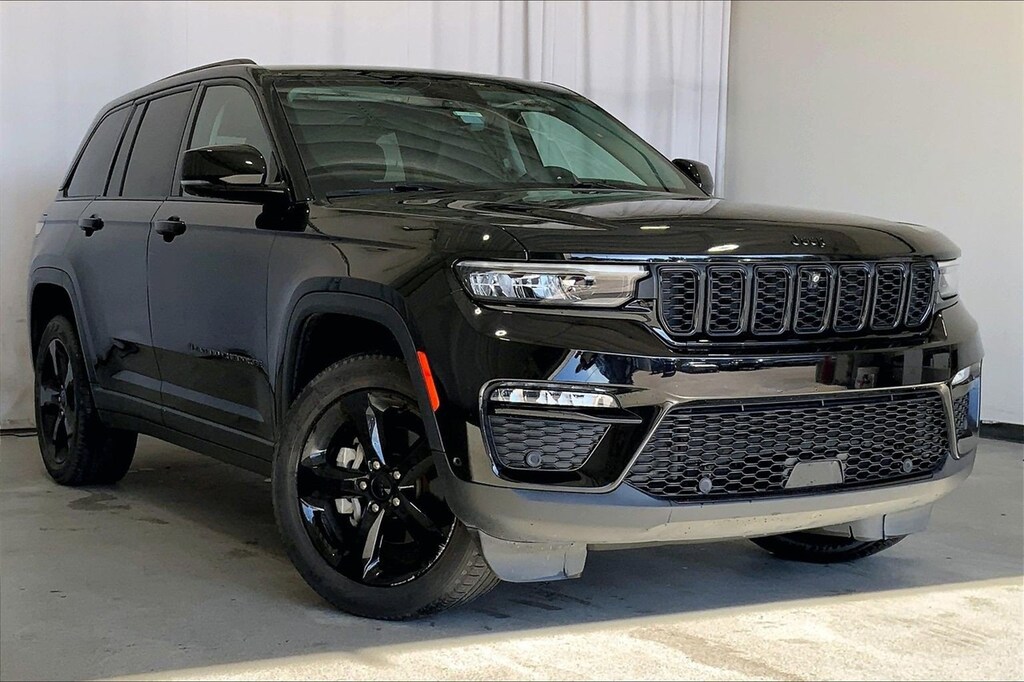 Used 2023 Jeep Grand Cherokee Limited SUV