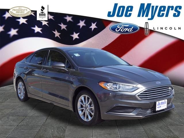 2017 Ford Fusion SE FWD's photo