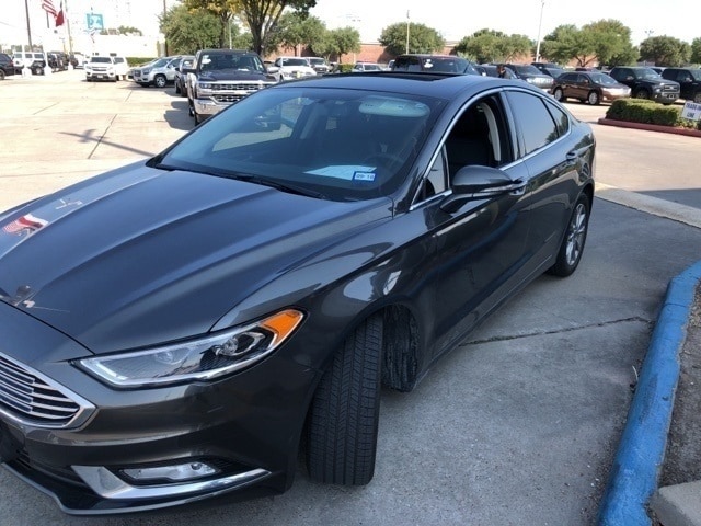 2017 Ford Fusion SE FWD's photo