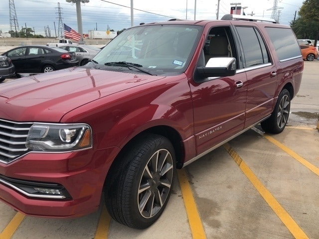 2017 Lincoln Navigator L Reserve's photo