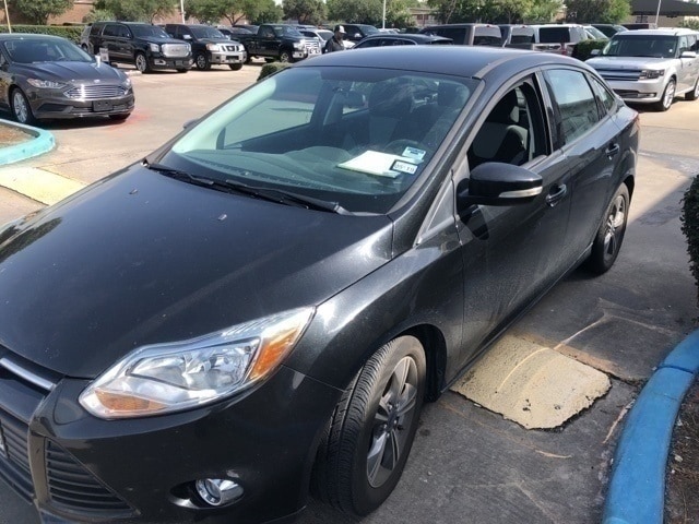 2014 Ford Focus Sedan SE's photo