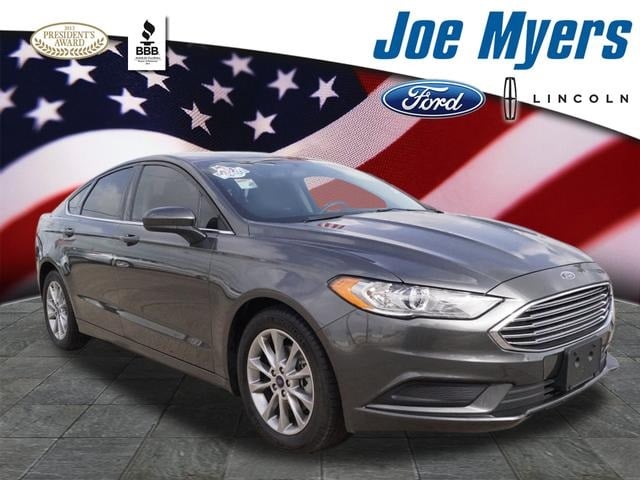 2017 Ford Fusion SE FWD's photo