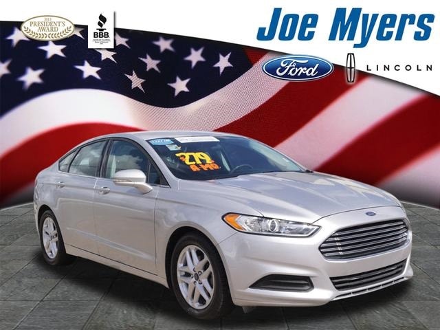 2016 Ford Fusion SE FWD's photo