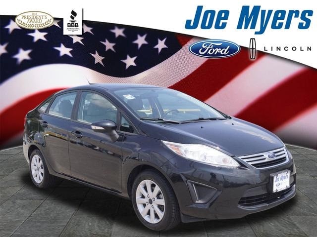 2013 Ford Fiesta SE Sedan's photo