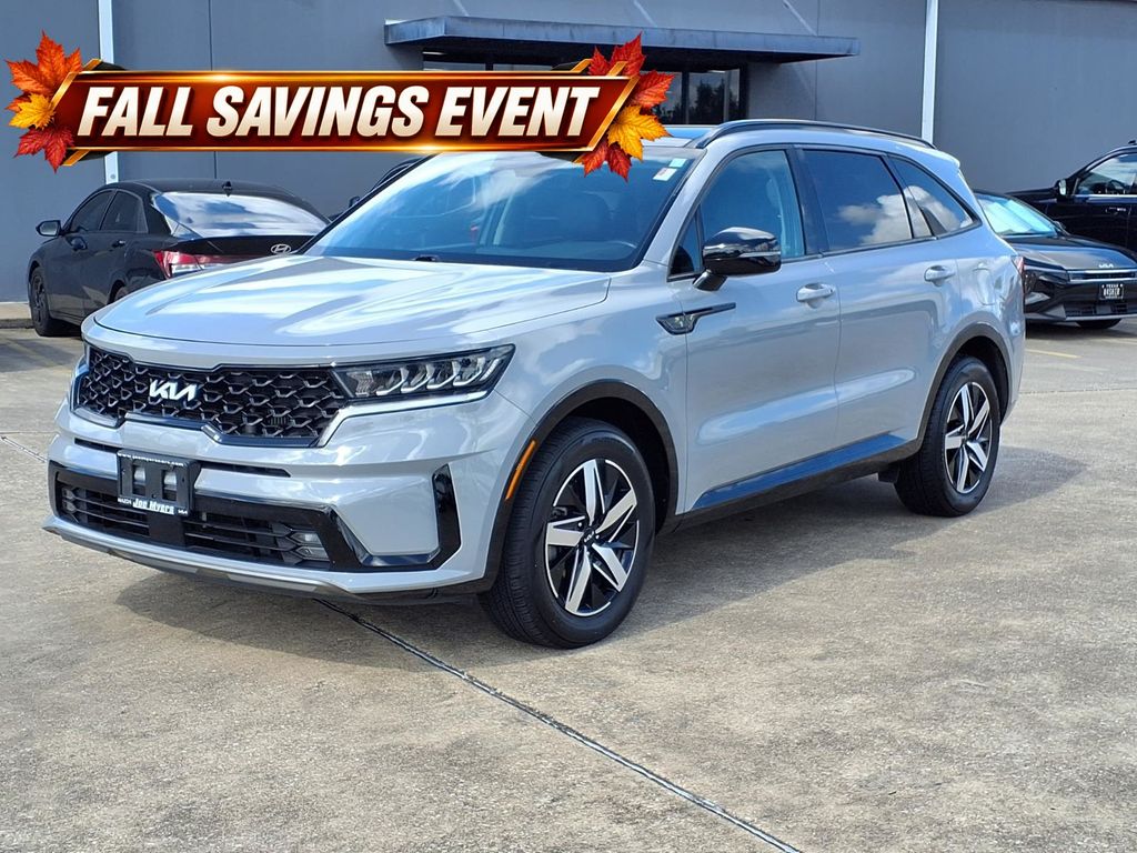 Certified Used 2022 Wolf Gray Kia EX image 3