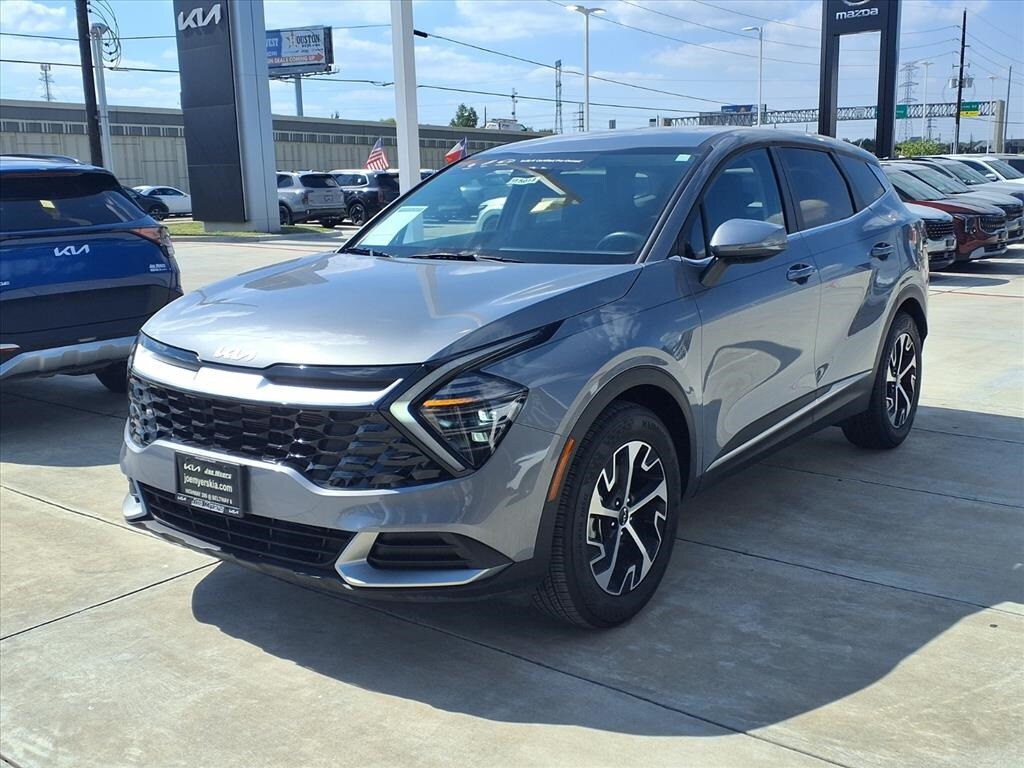 2025 Kia Sportage EX photo 2