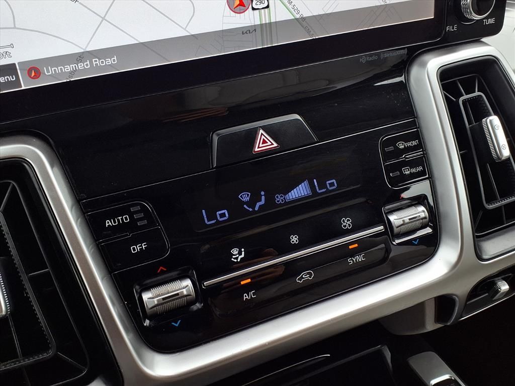 Used 2022 Sparkling Silver Kia S image 30