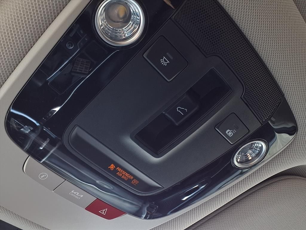 Certified Used 2023 Gravity Gray Kia SX image 29