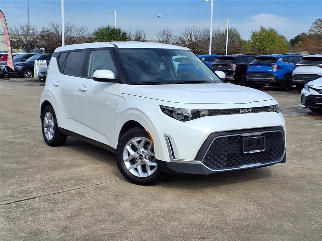 2023 Kia Soul LX