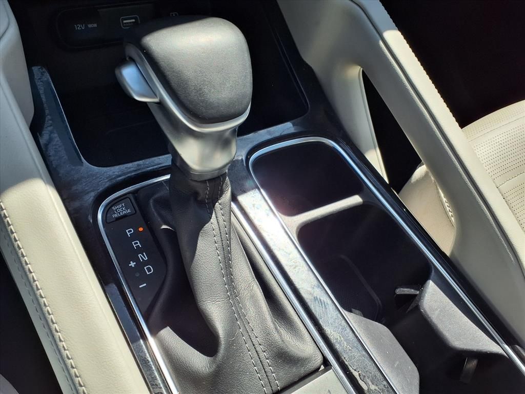 Used 2022 Glacial White Pearl Kia SX image 23