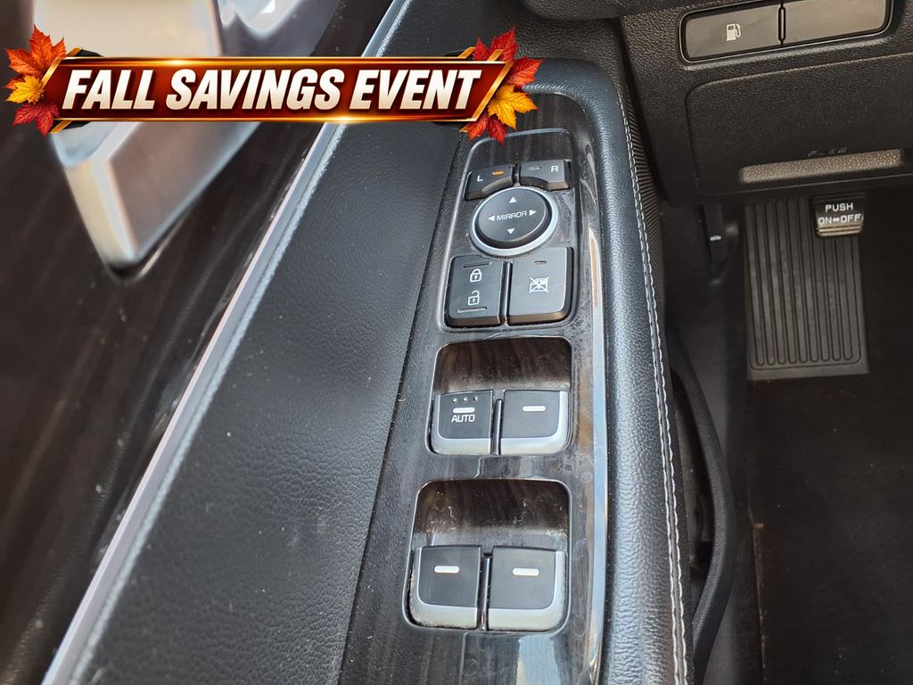Used 2020 Everlasting Silver Kia L image 22