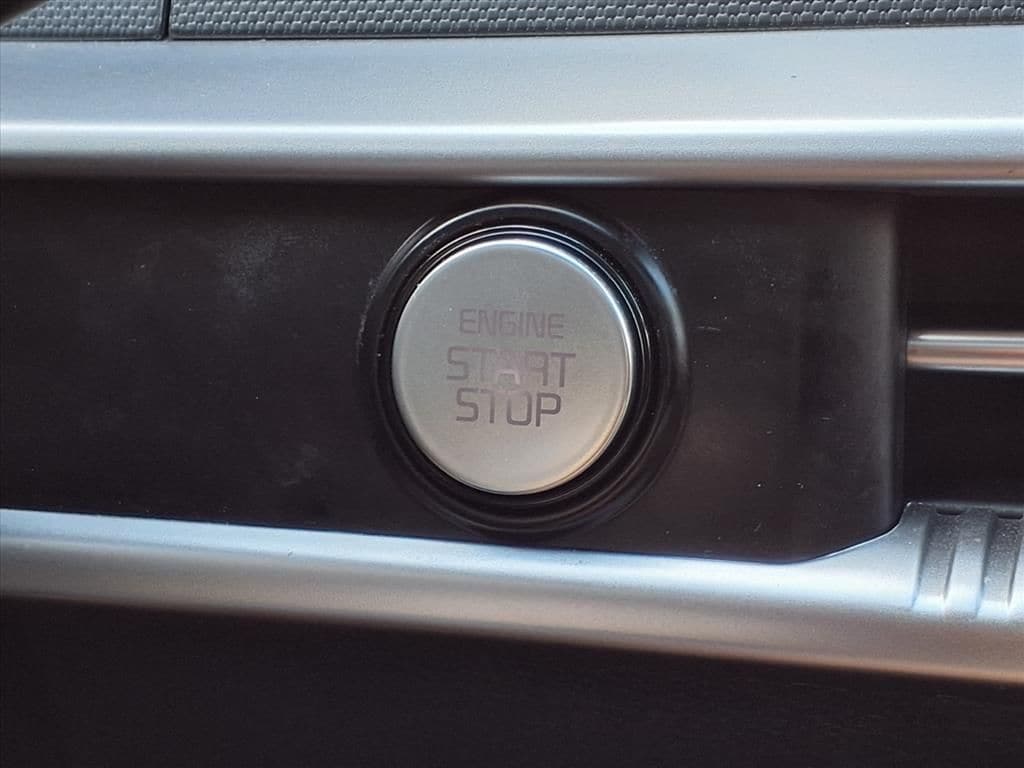 Certified Used 2022 Glacial White Pearl Kia GT-Line image 14