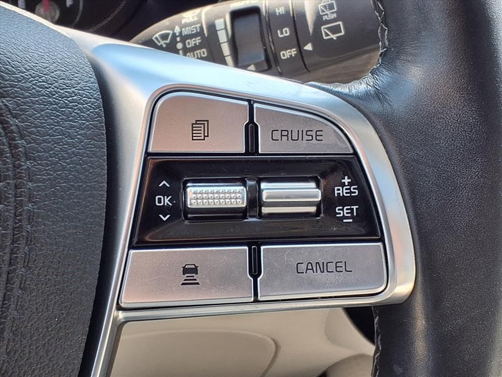 Used 2022 Glacial White Pearl Kia SX image 16