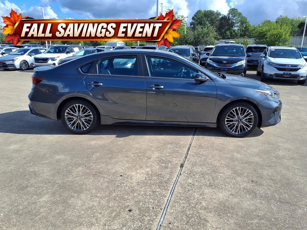Used 2024 Gravity Gray Kia GT-Line image 6